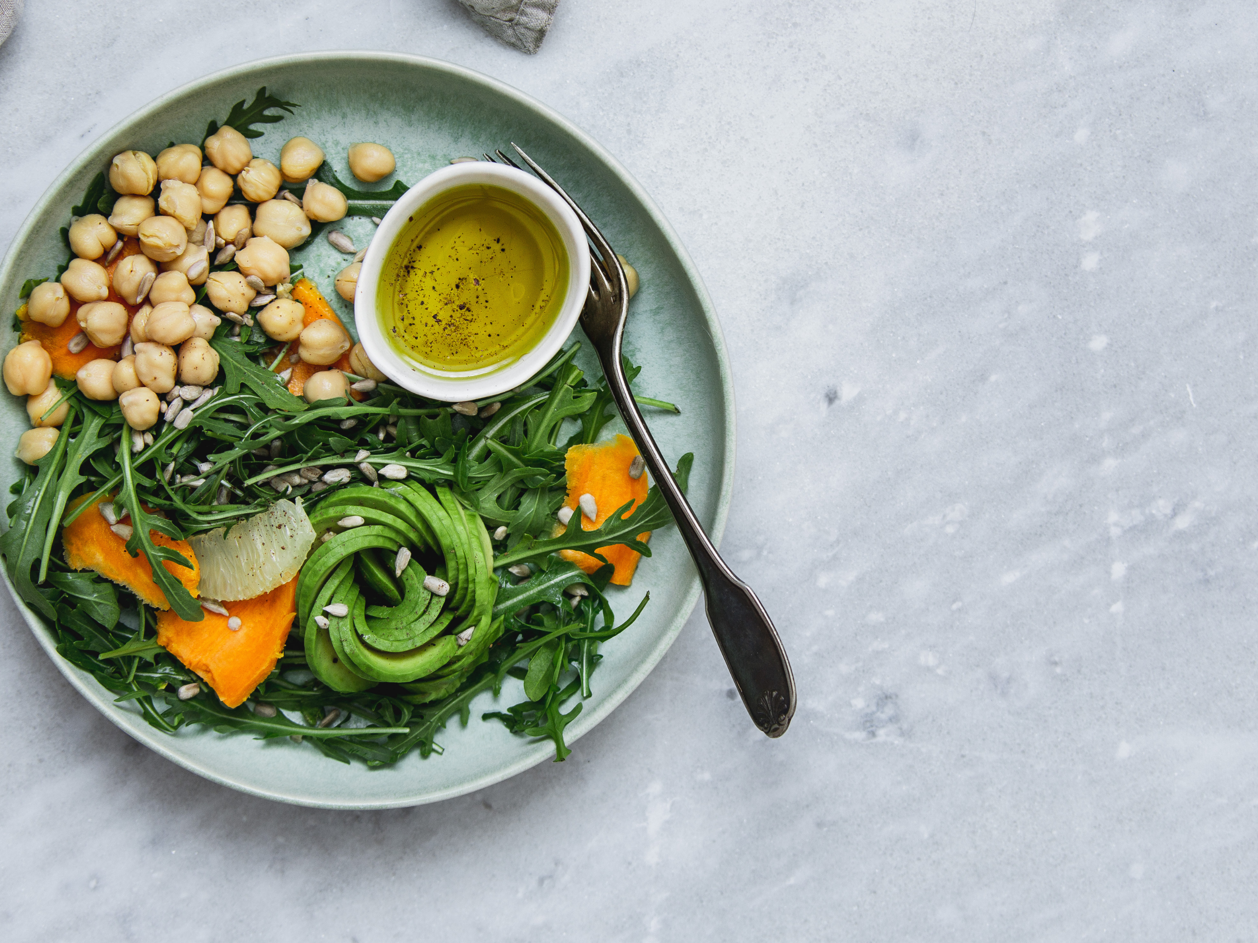 How Mindful Eating Can Totally Transform Your Digestion (and Your Dosha)